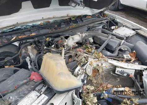 2008 Mercury Grand Marquis Gs from USA, damaged, VIN 2MEFM74V28X619126